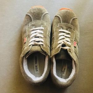 Rare Olive Green Suede Retro Steve Madden Shoes!